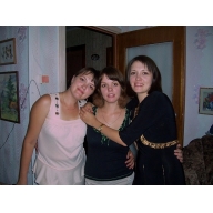 Сейчас три сестры - Аня (слева), Катя и Оля - живут в Череповце и видятся практически каждый вечер.
