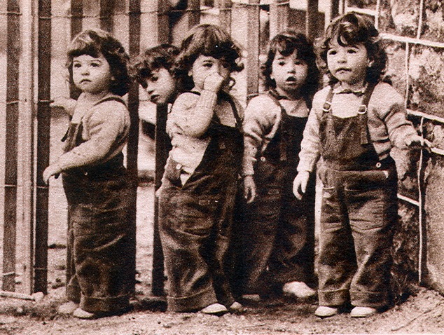 Сестры Дион Аннет,   Мари, Эмили, Ивонн и Сесиль, 1936 год.